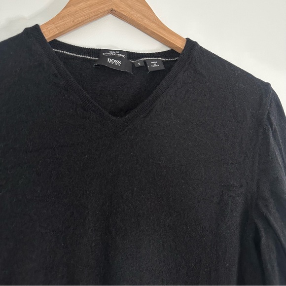 Men's Hugo Boss Merino Wool Sweater size small - Picture 4 of 10